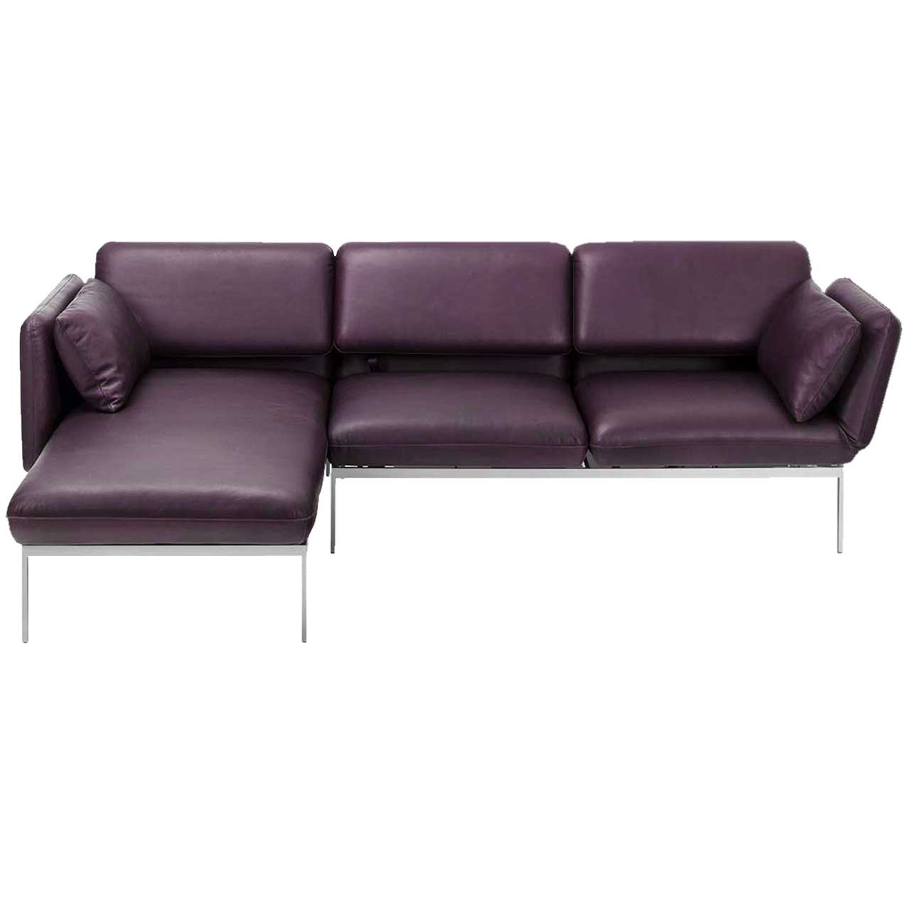 Eckgarnitur der Serie roro medium classic von brühl mit Longchair links und Anstellsofa rechts in braunem Leder.