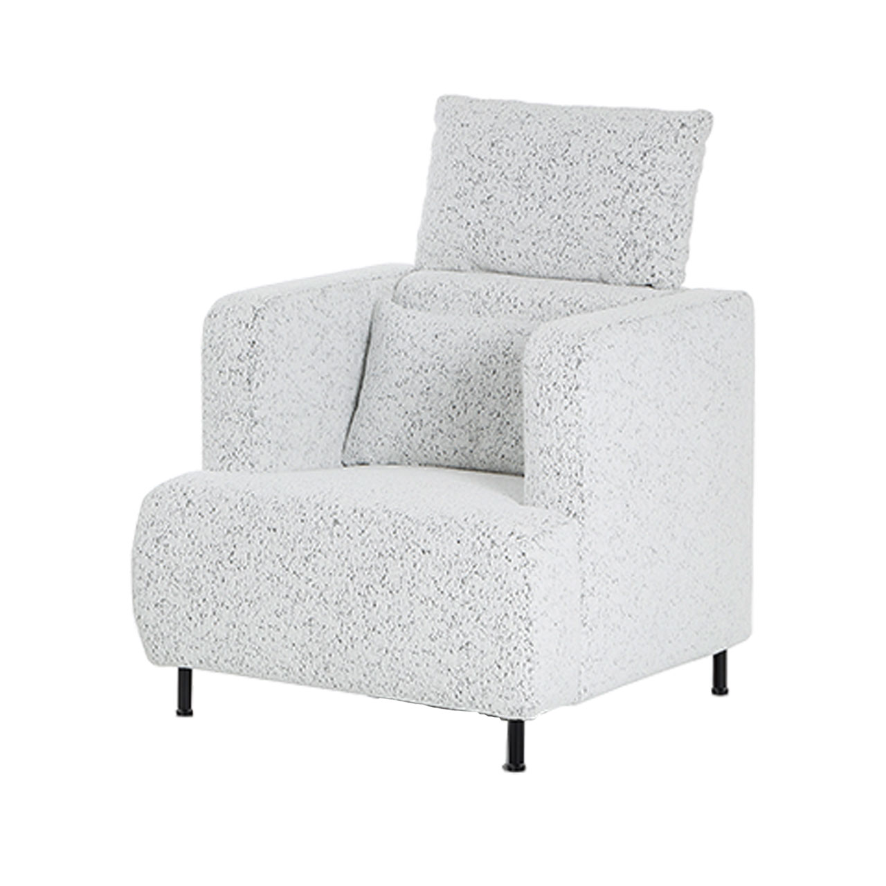 Kubischer Sessel in weißem Stoff mit schwarzen Metallfüßen..