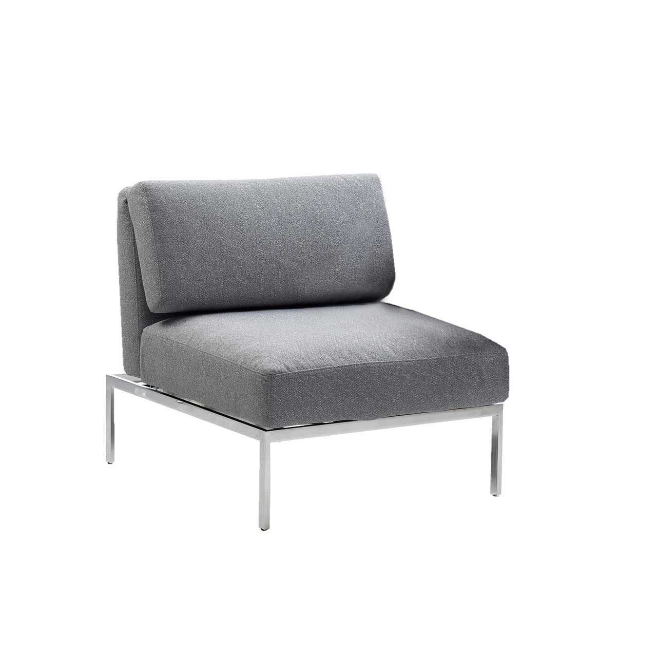 Zwischenelement mit einem Sitzplatz der Serie roro small soft in grauem Stoff.