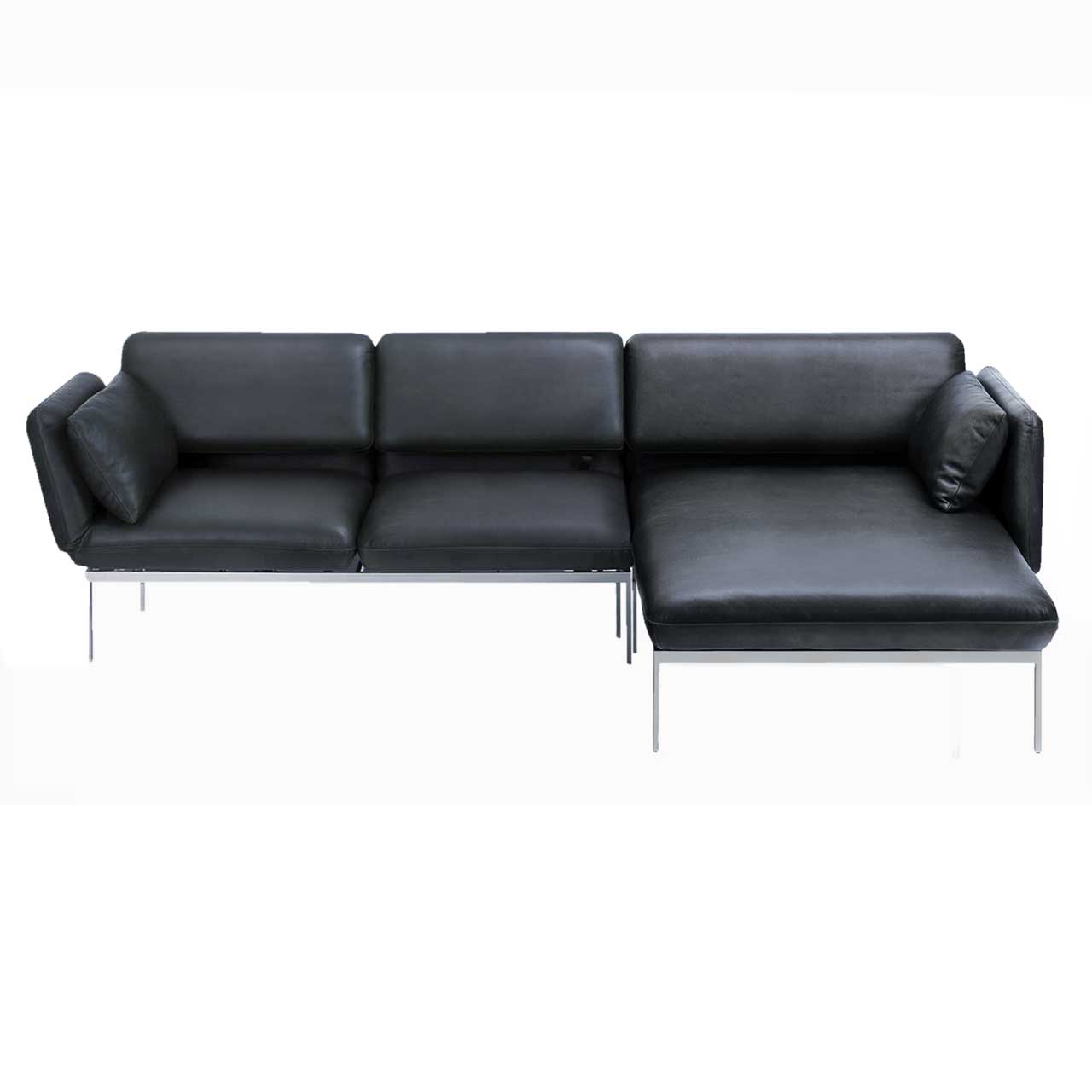 Kombination aus Longchair rechts und Anstellsofa links der Serie roro medium classic in schwarzem Leder.