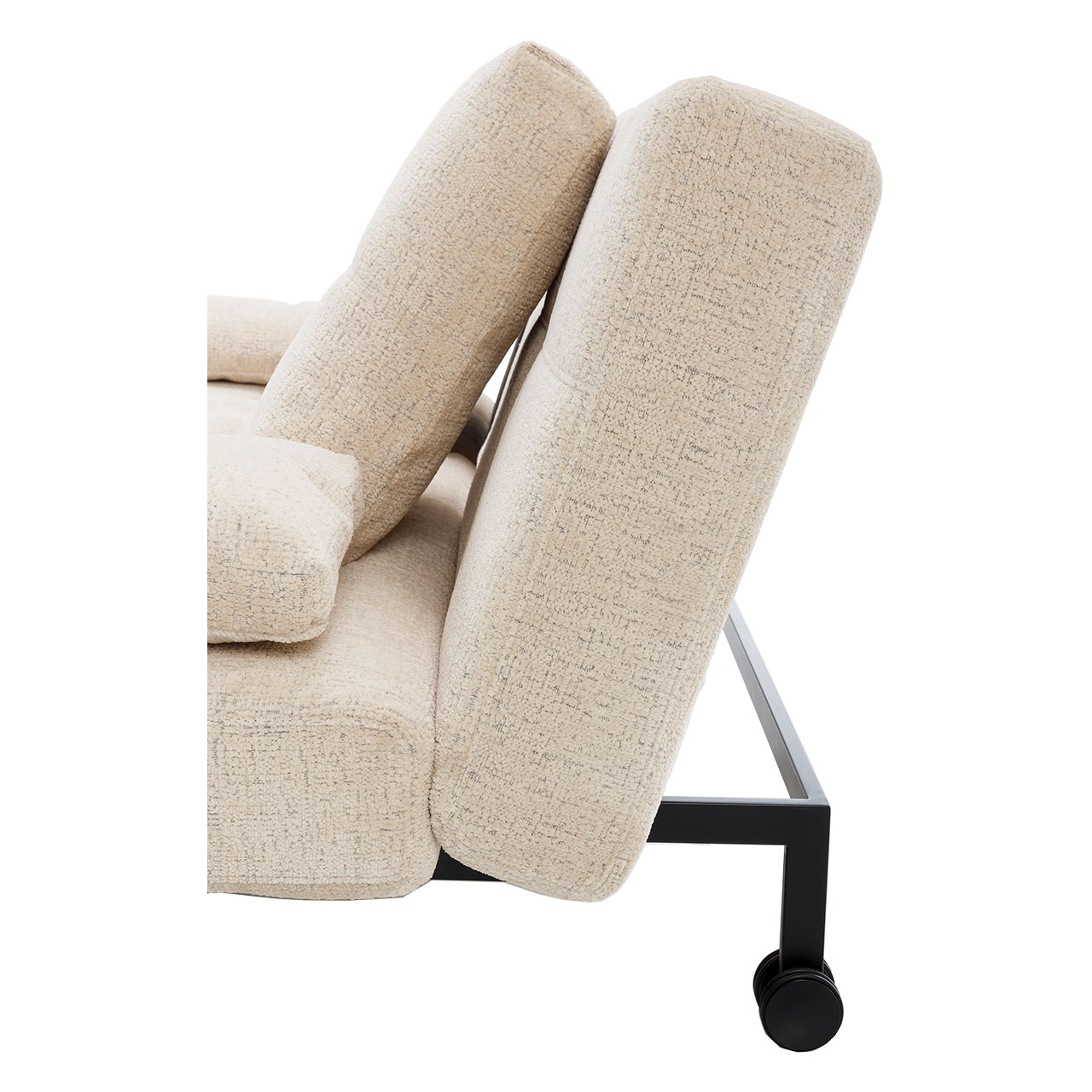 Detailansicht auf das Metallgestell und die hinteren Rollen des Multifunktionssofas cross over von brühl.