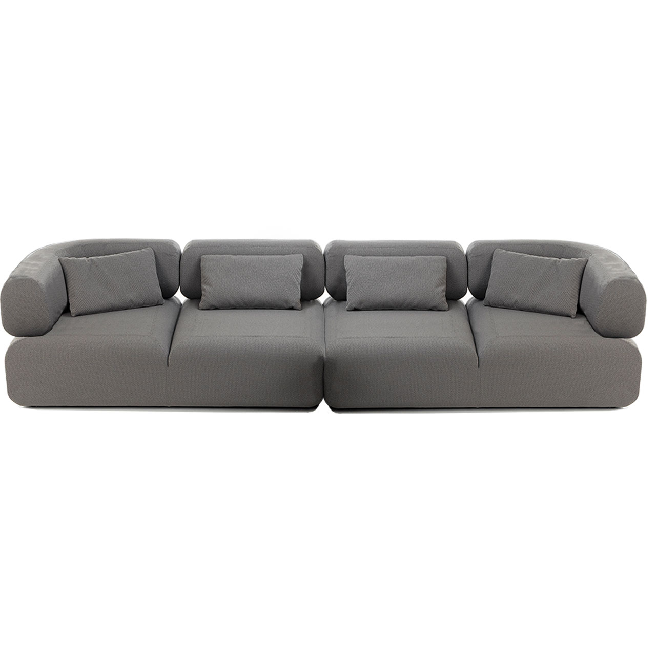 Gerade Sitzgarnitur bestehend aus zwei grauen Opendends mit langen umschließenden Armlehnen.