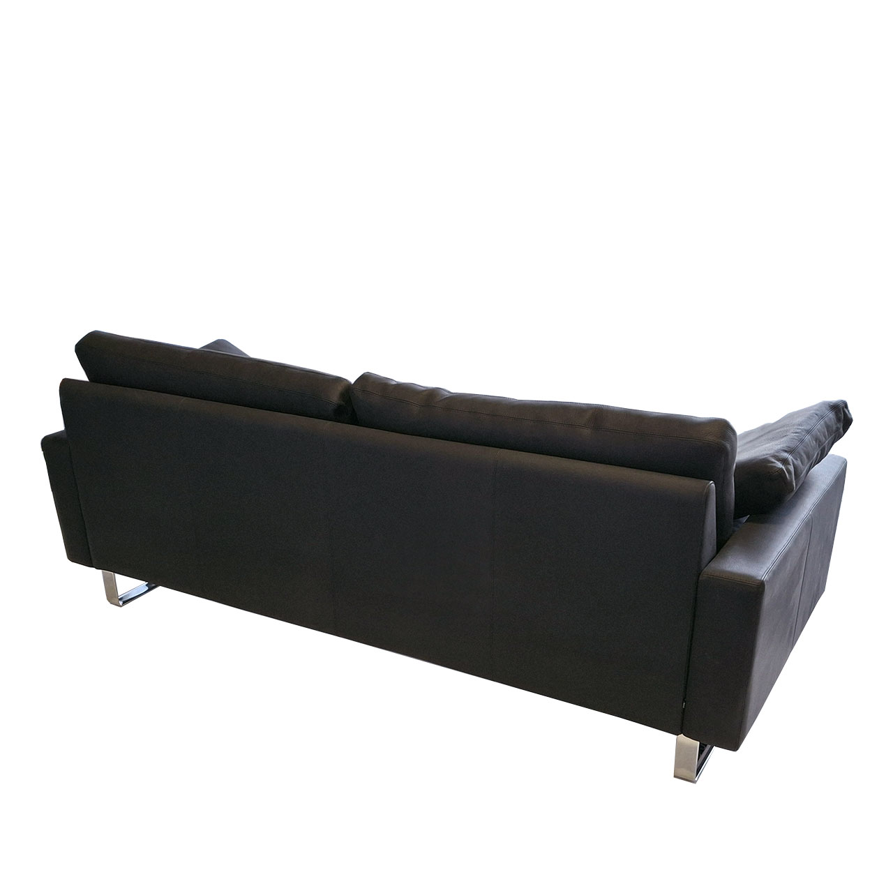 Gleiches Sofa von hinten, Sofa kann frei in den Raum gestellt werden.