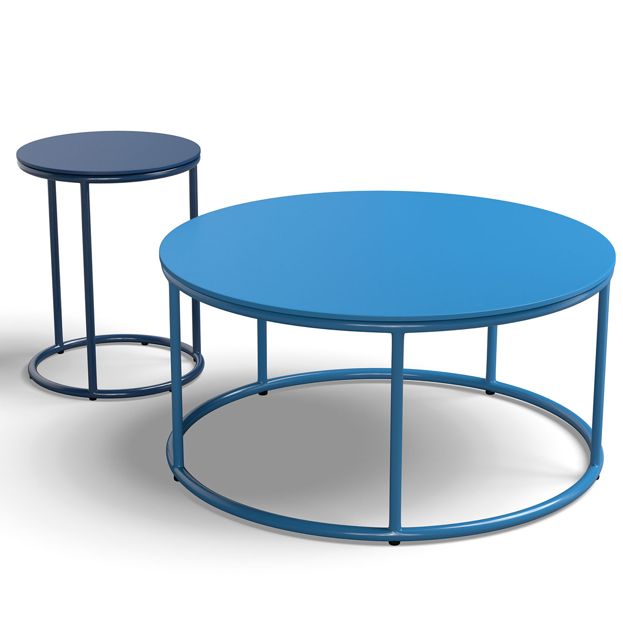 Links der kleine Beistelltisch, recht der Couchtisch