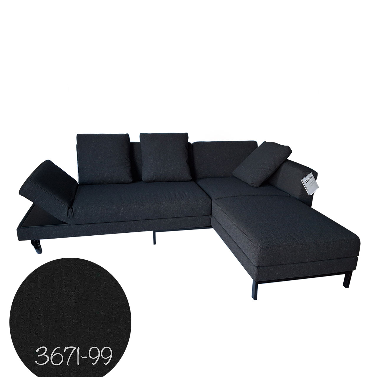 Schwarzes mit Stoff bezogenes Ecksofa von brühl mit Recamiere rechts.