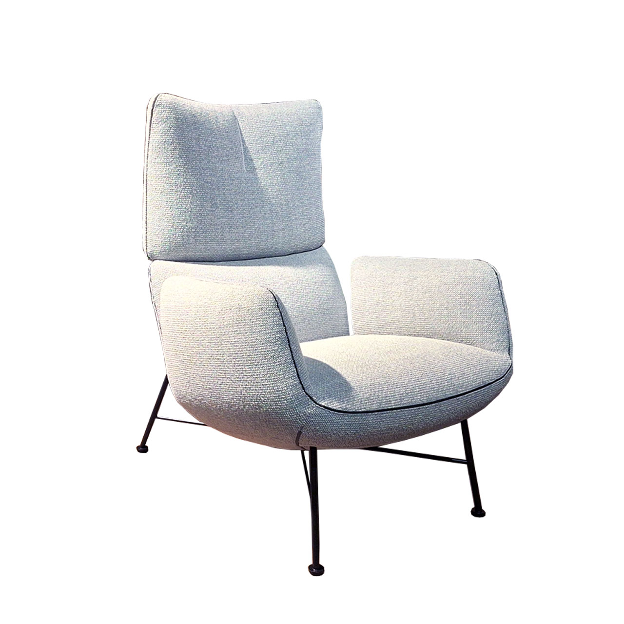 Seitliche Ansicht des Sessels.