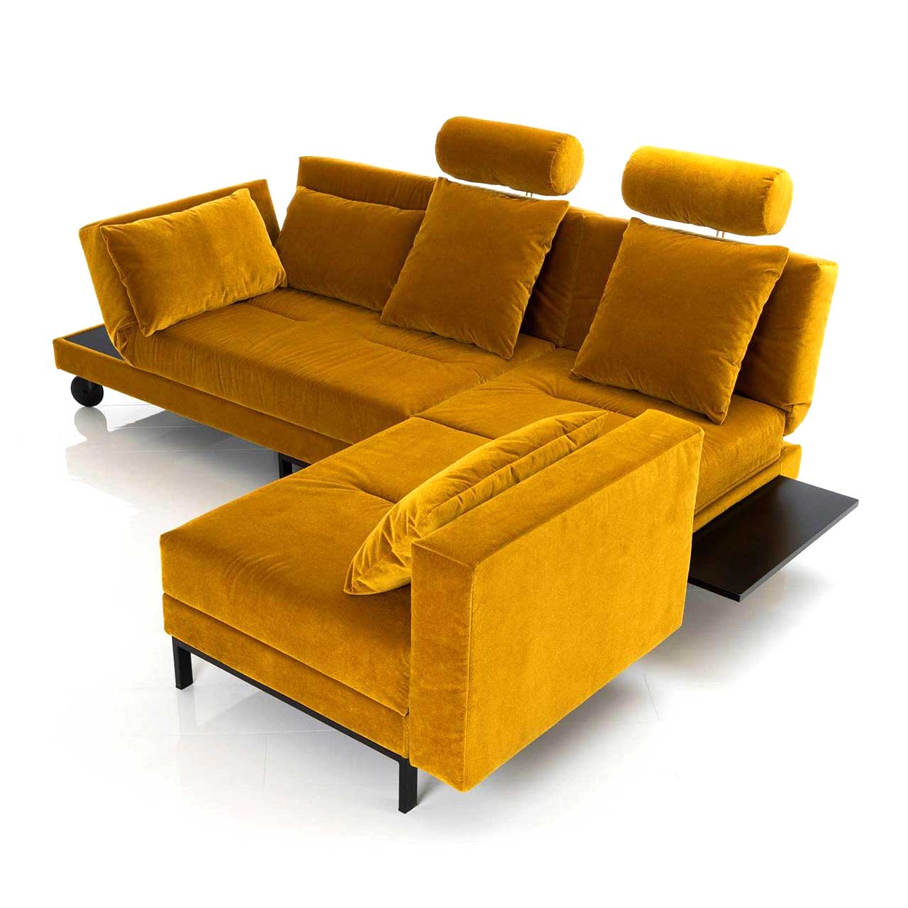 Eckgarnitur von brühl four-two soft in gelbem Stoff mit schwenkbarem Longchair links.