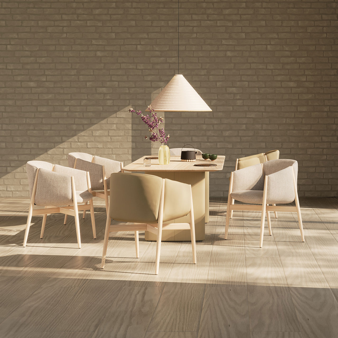 Sechs Stühle mit hellem Bezug und hellem Gestell gruppiert um einen Tisch