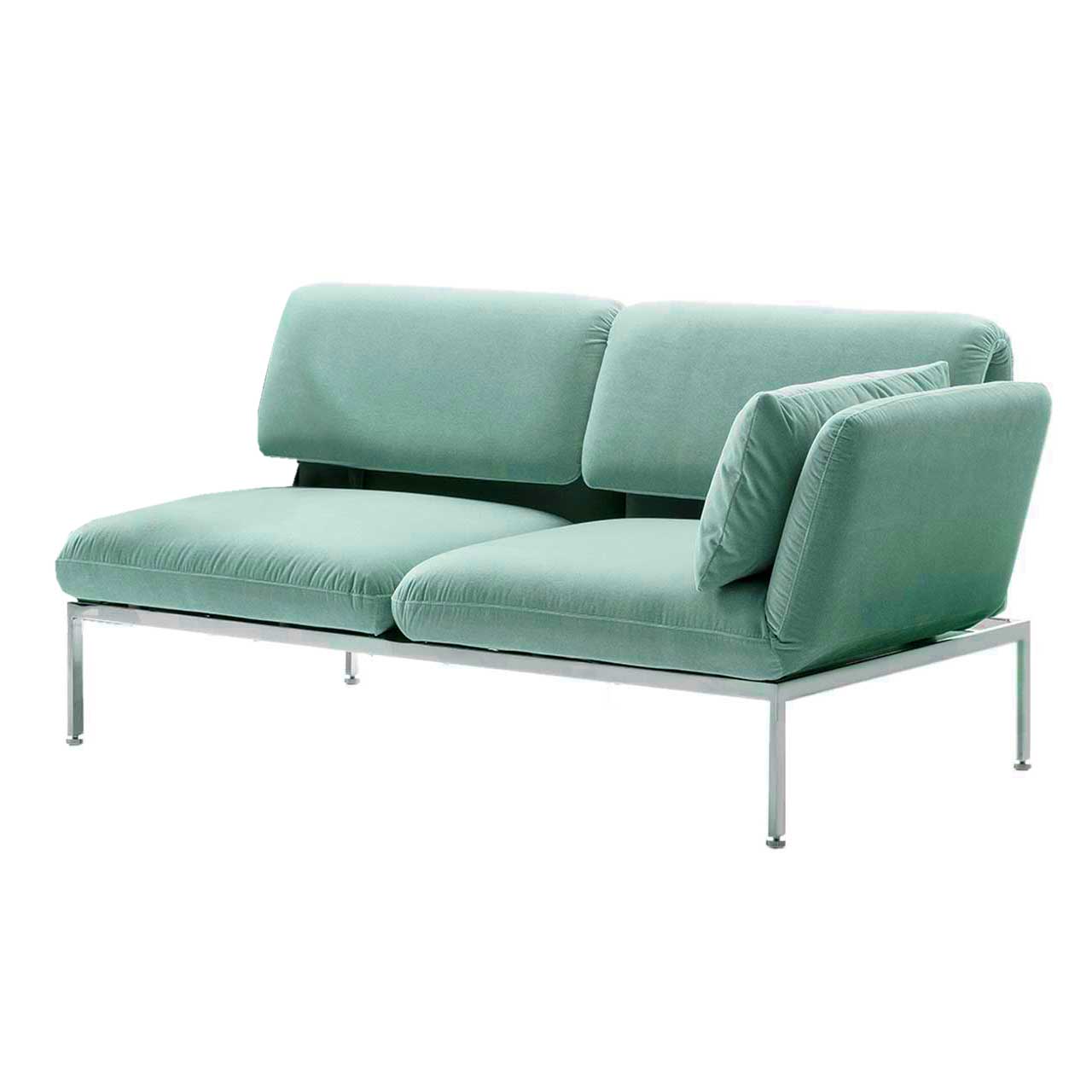 Das Anstellsofa der Serie roro medium classic mit zwei Sitzplätzen und Armlehne rechts in lindgrün.