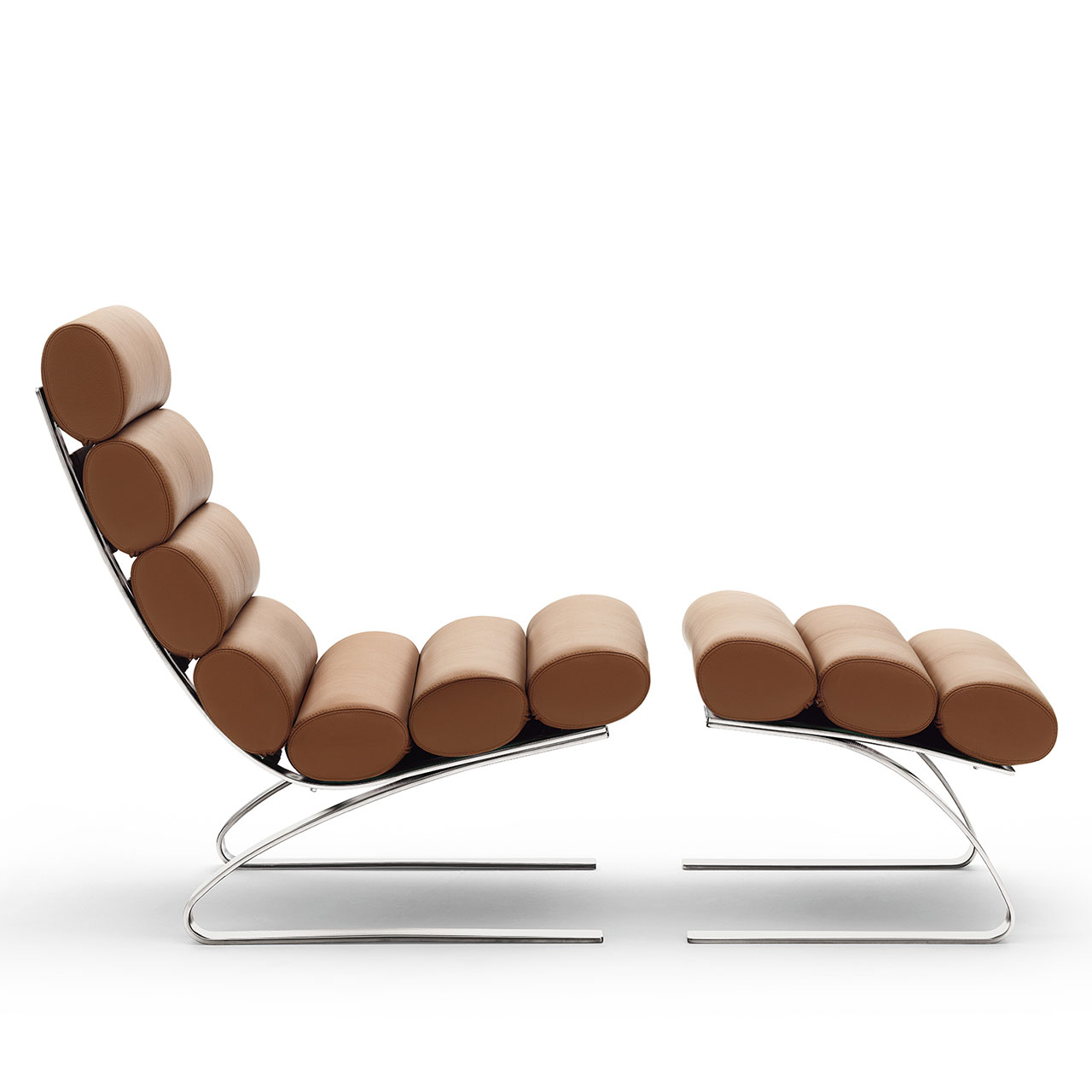 Sessel und Hocker ergeben eine Sinuskurve