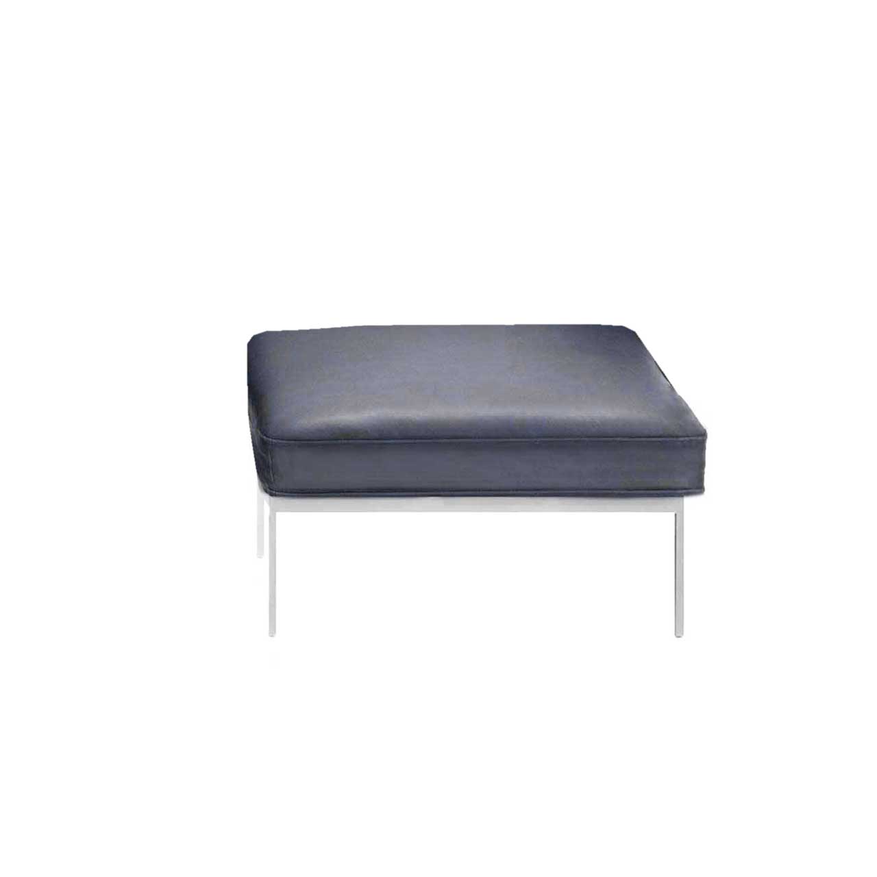Hocker der Serie brühl roro medium spring in schwarzem Leder.