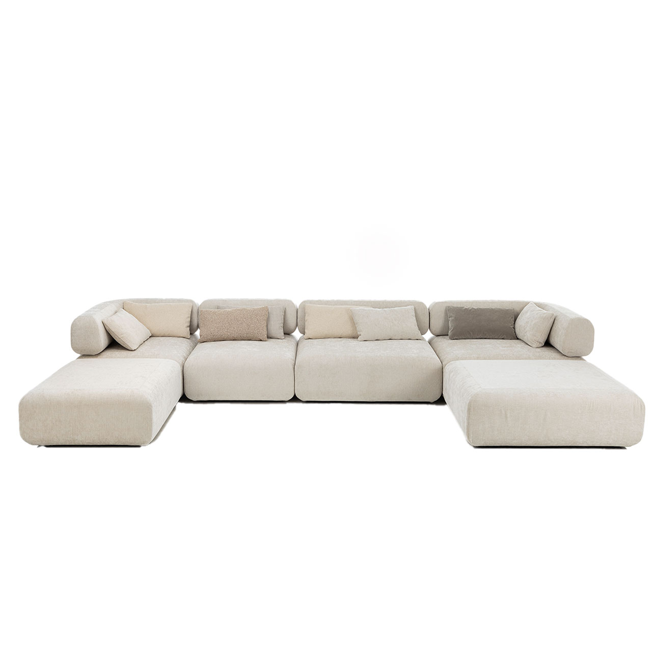 U-förmige beige Sitzgarnitur der Serie all together. Die Garnitur besteht aus zwei Hockern, zwei Zwischenelementen und zwei Eckelementen.