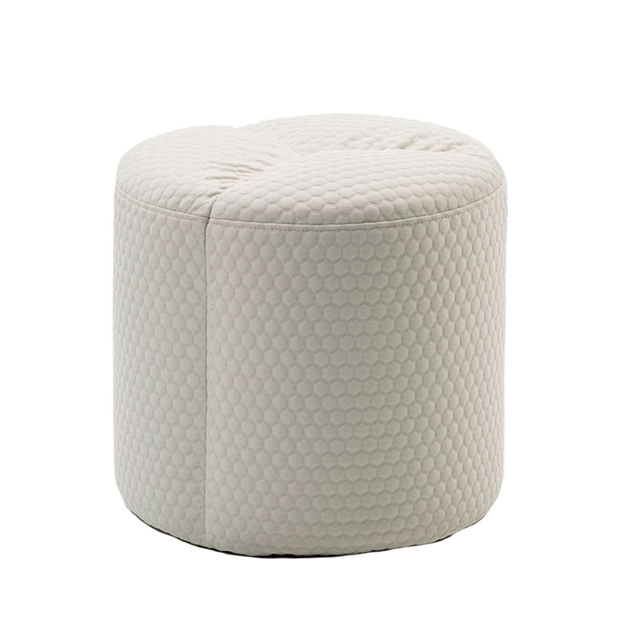 Zylindrischer, bodentiefer Hocker, bezogen mit einem weißen Stoff mit Wabenstruktur.