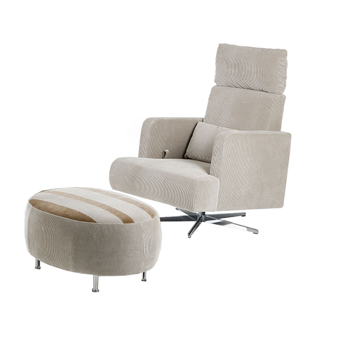 Beiger Hochlehnsessel mit Sternfuß. Vor dem Sessel steht ein ovaler Hocker. Die Seiten des Hockers sind im gleichen Beige wie der Sessel. Die Sitzfläche ist gestreift.