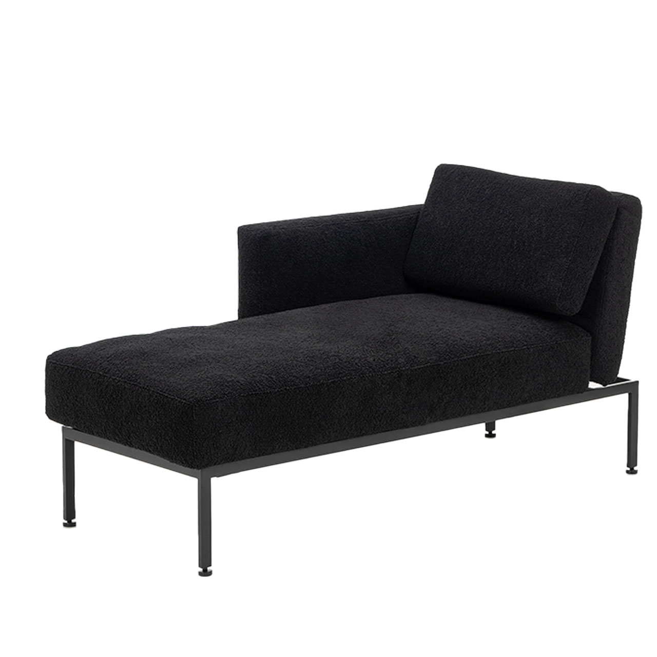 Schmaler Longchair der Serie roro small soft mit verschiebbarer Armlehne links in schwarzem Stoff.