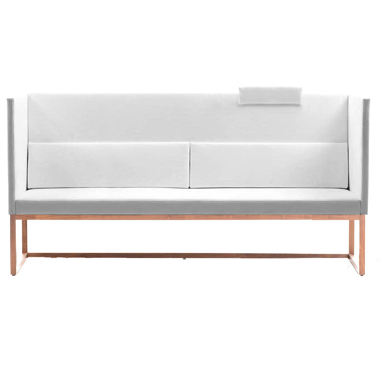 Weiße Polsterbank mit hoch geschlossenen Seiten und hoher Rückenlehne.