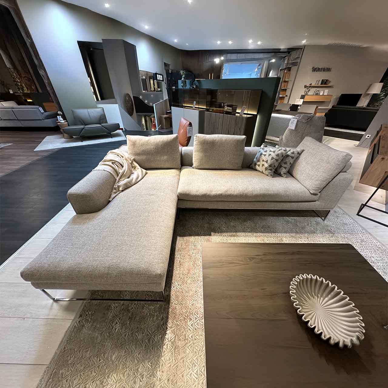 Gleiches Sofa aus anderer Perspektive