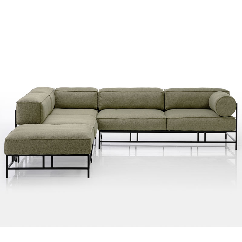 Eckgarnitur der Serie brühl easy pieces in khakifarbenem Stoff.