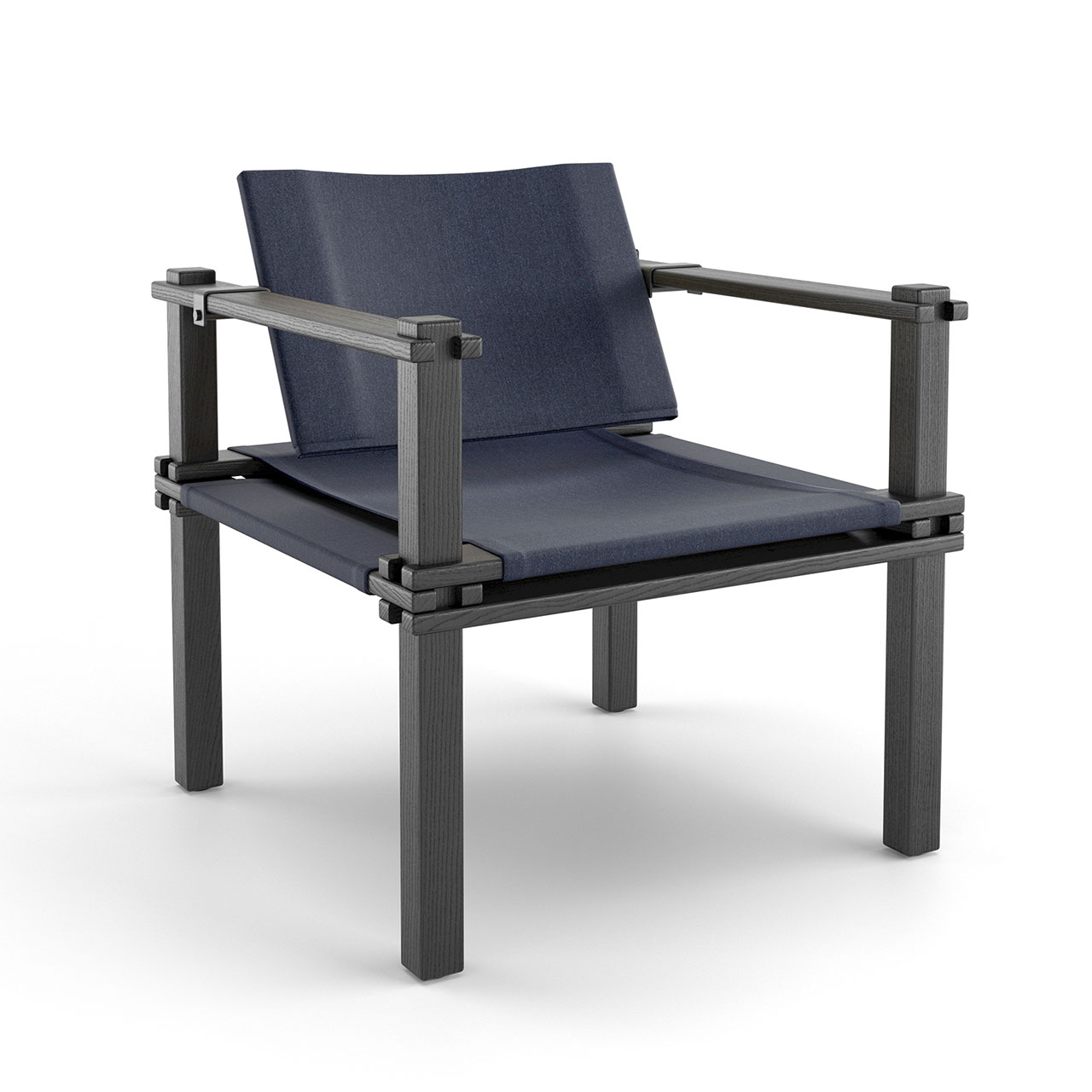 Stuhl mit schwarzem Holzgestell und blauem Stoffbezug