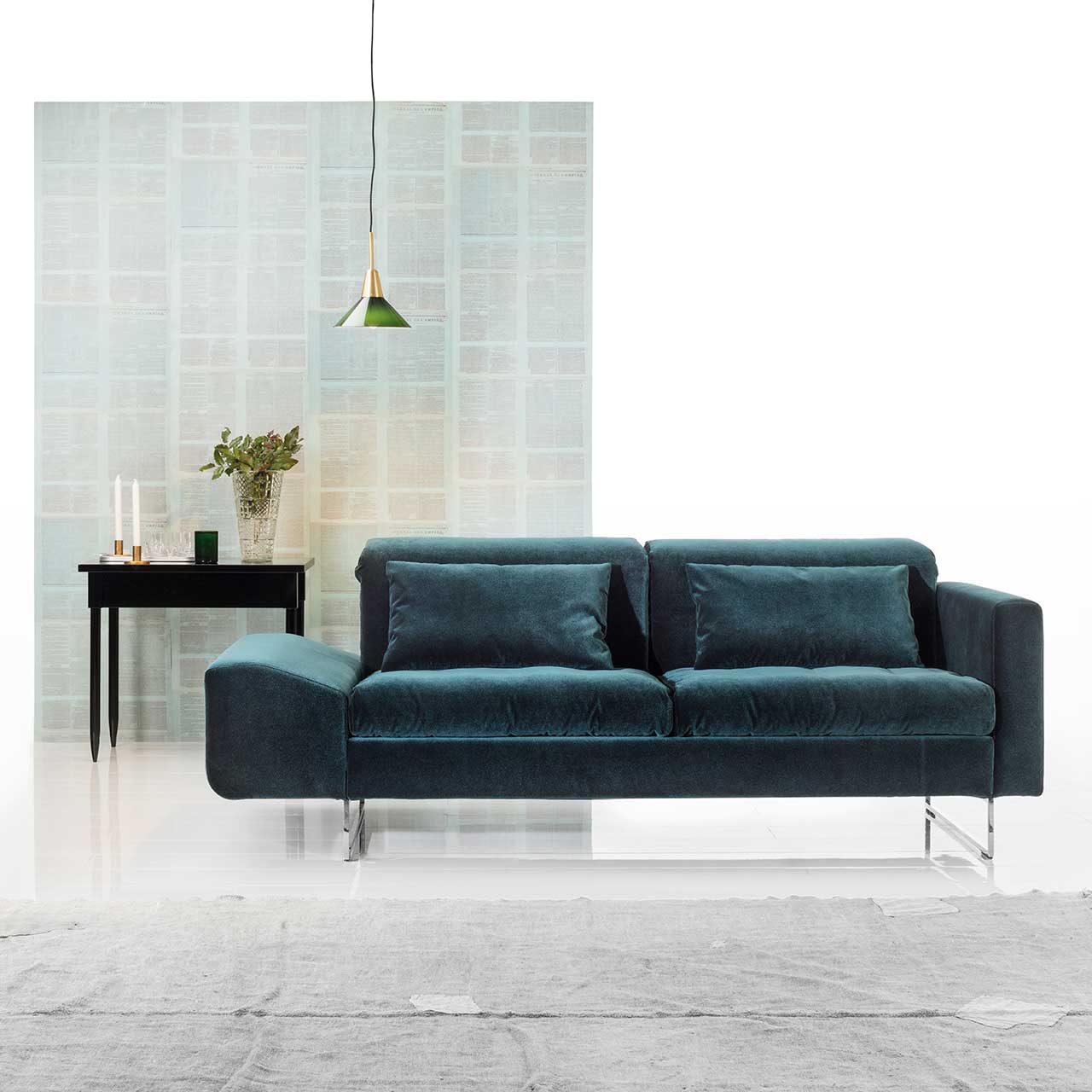 Ambientebild: brühl embrace asymmetrisches Sofa.