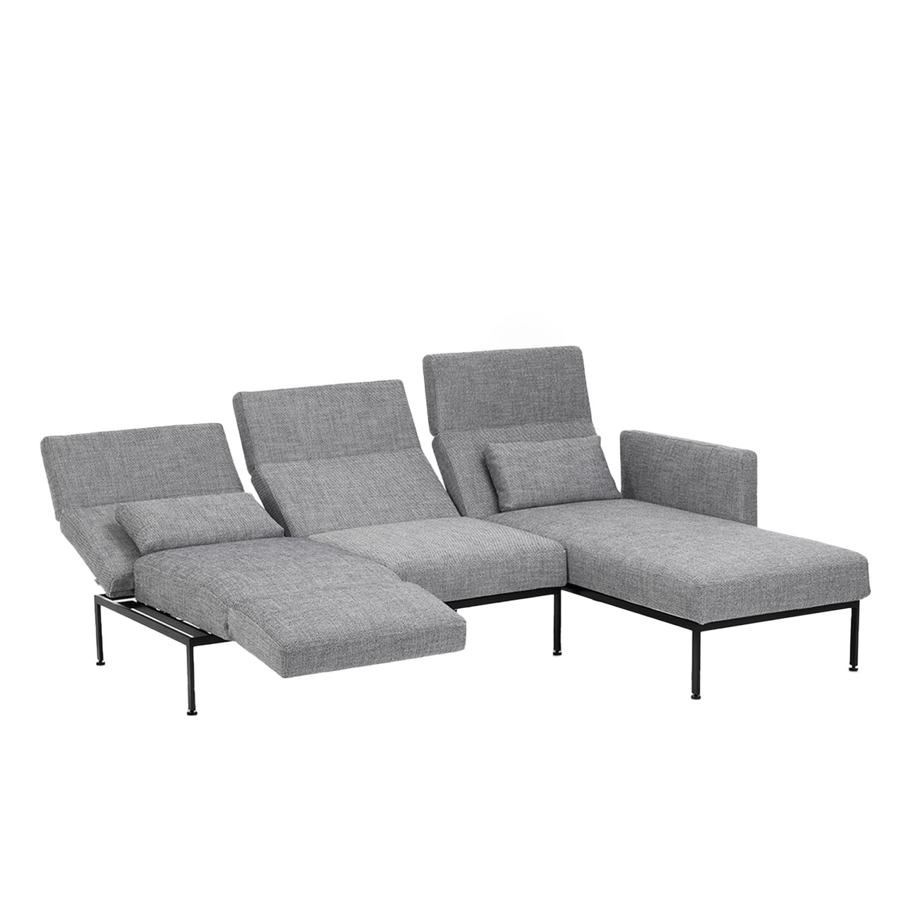 Eckgarnitur der Serie roro medium spring mit Longchair rechts und Anstellsofa links in grauem Stoff.