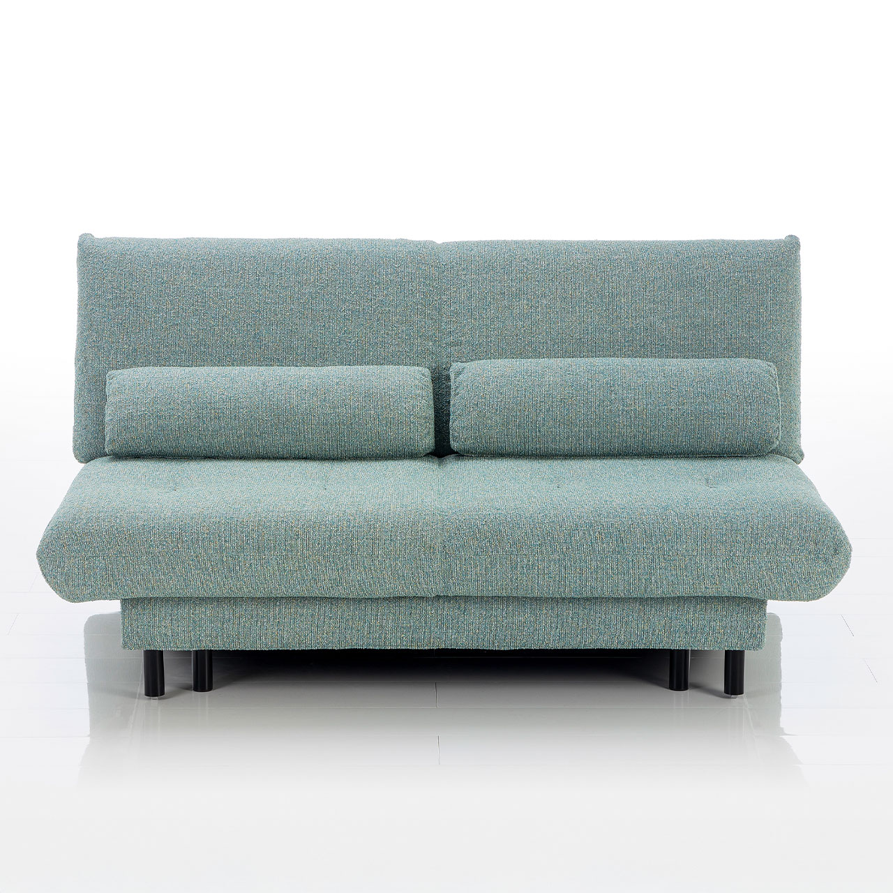 Salbeigrünes Bettsofa ohne Armlehnen.