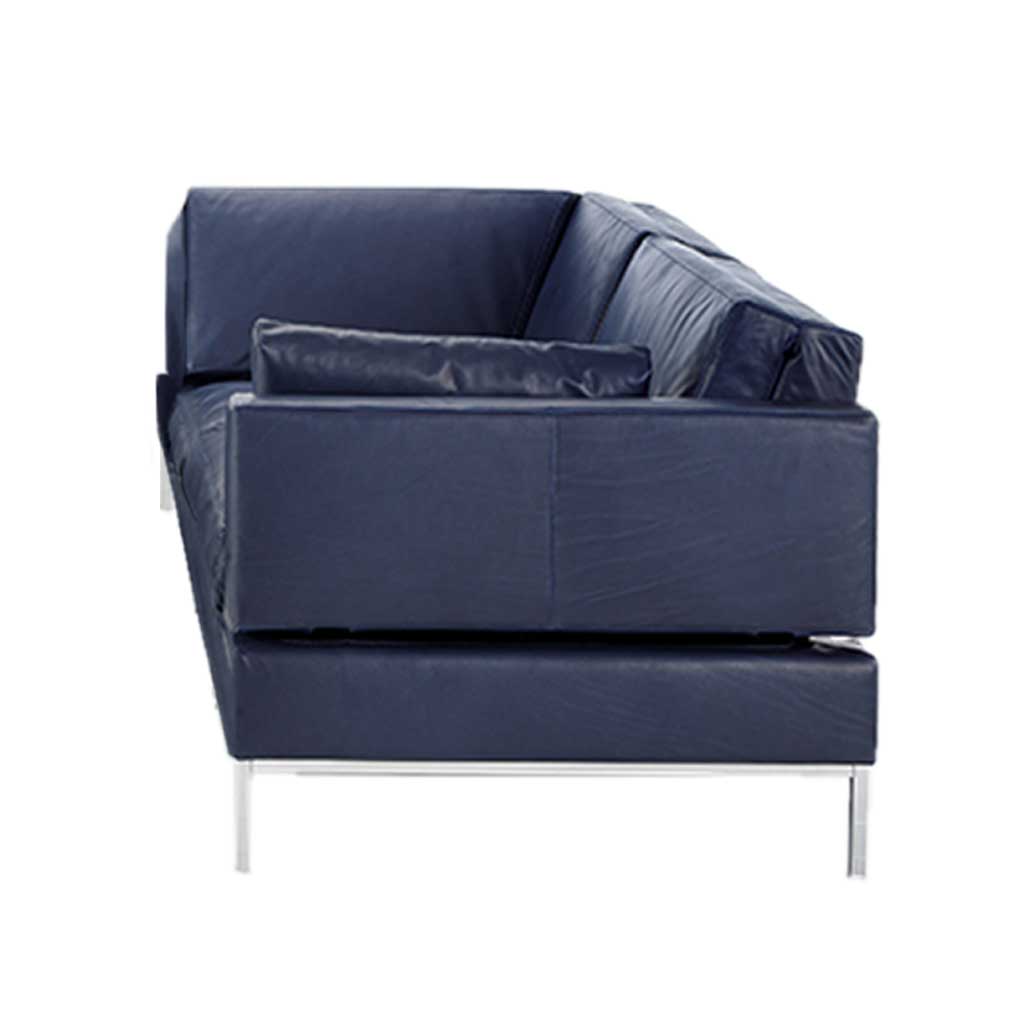 Eckanbausofa in dunkelblauem Leder.