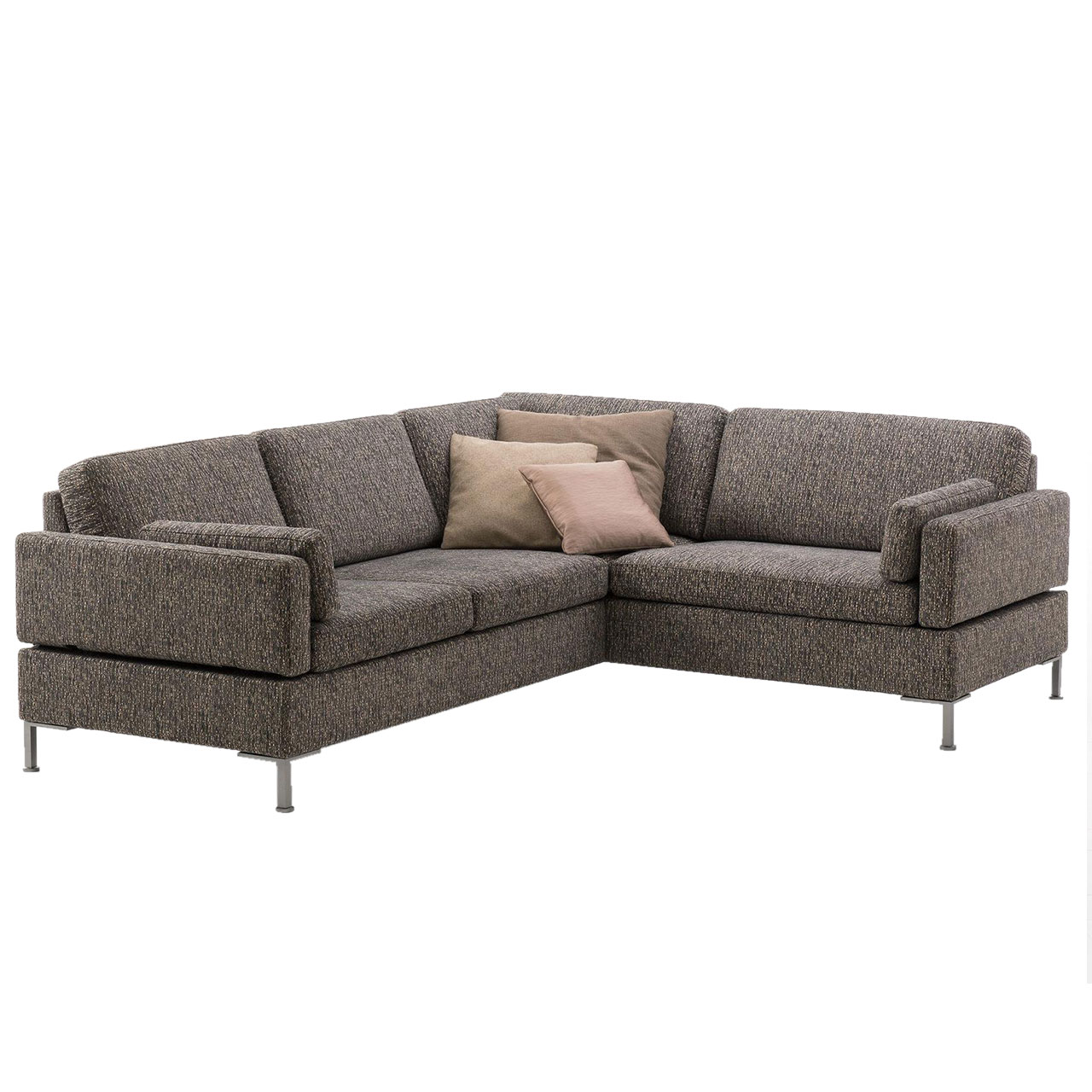 Braune Eckgarnitur mit Anstellsofa links und Eckanbausofa rechts.