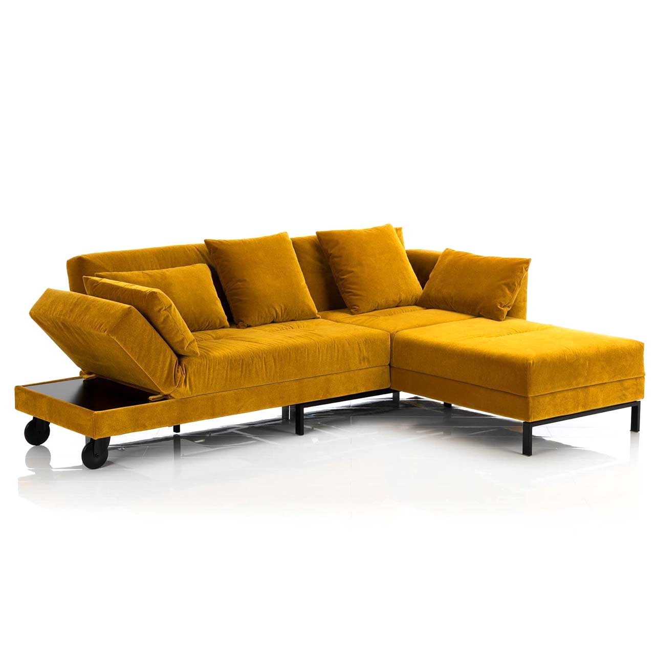 Eckgarnitur in gelbem Stoff mit schwenkbarem Longchair links.