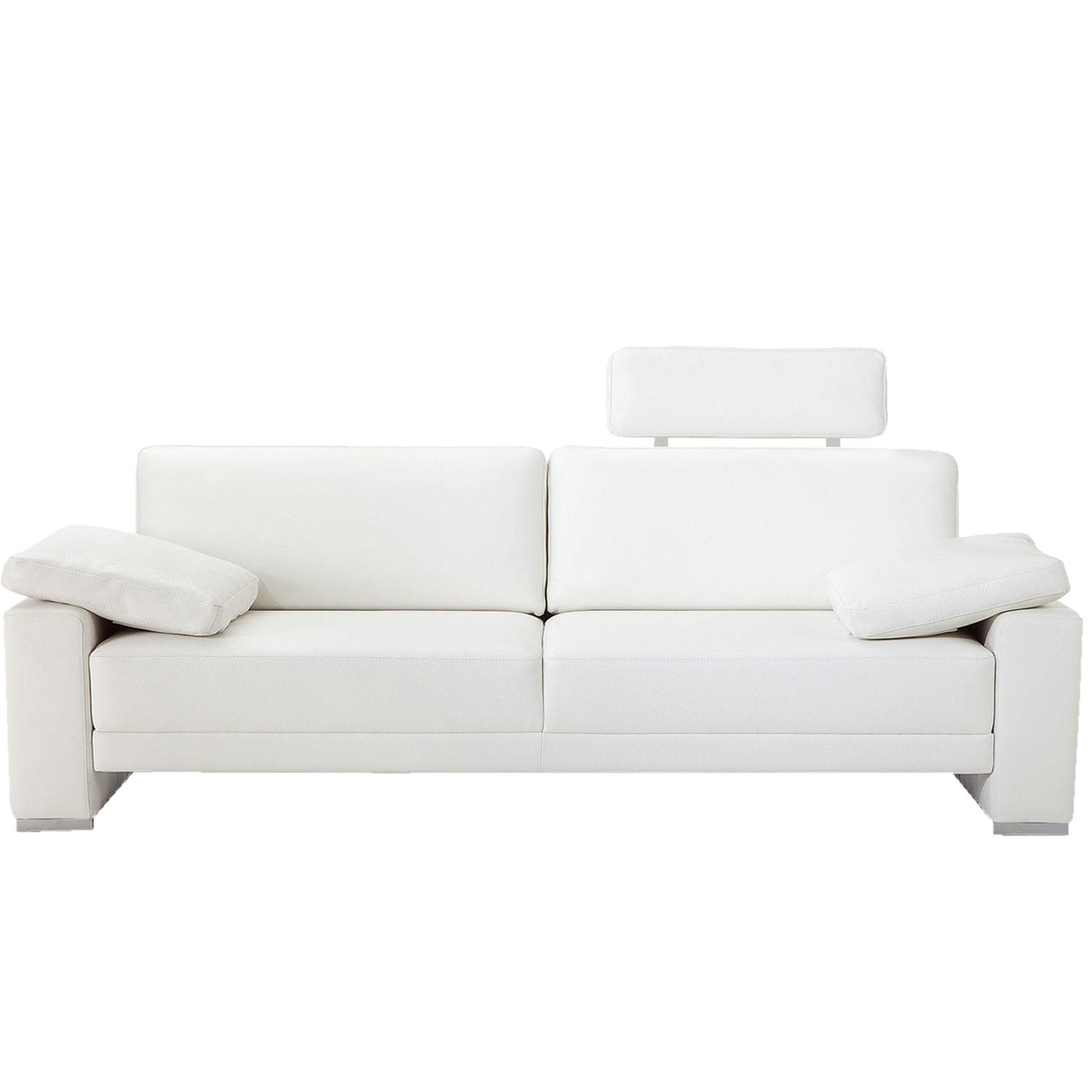 Weißes Sofa mit drei Sitzplätzen.