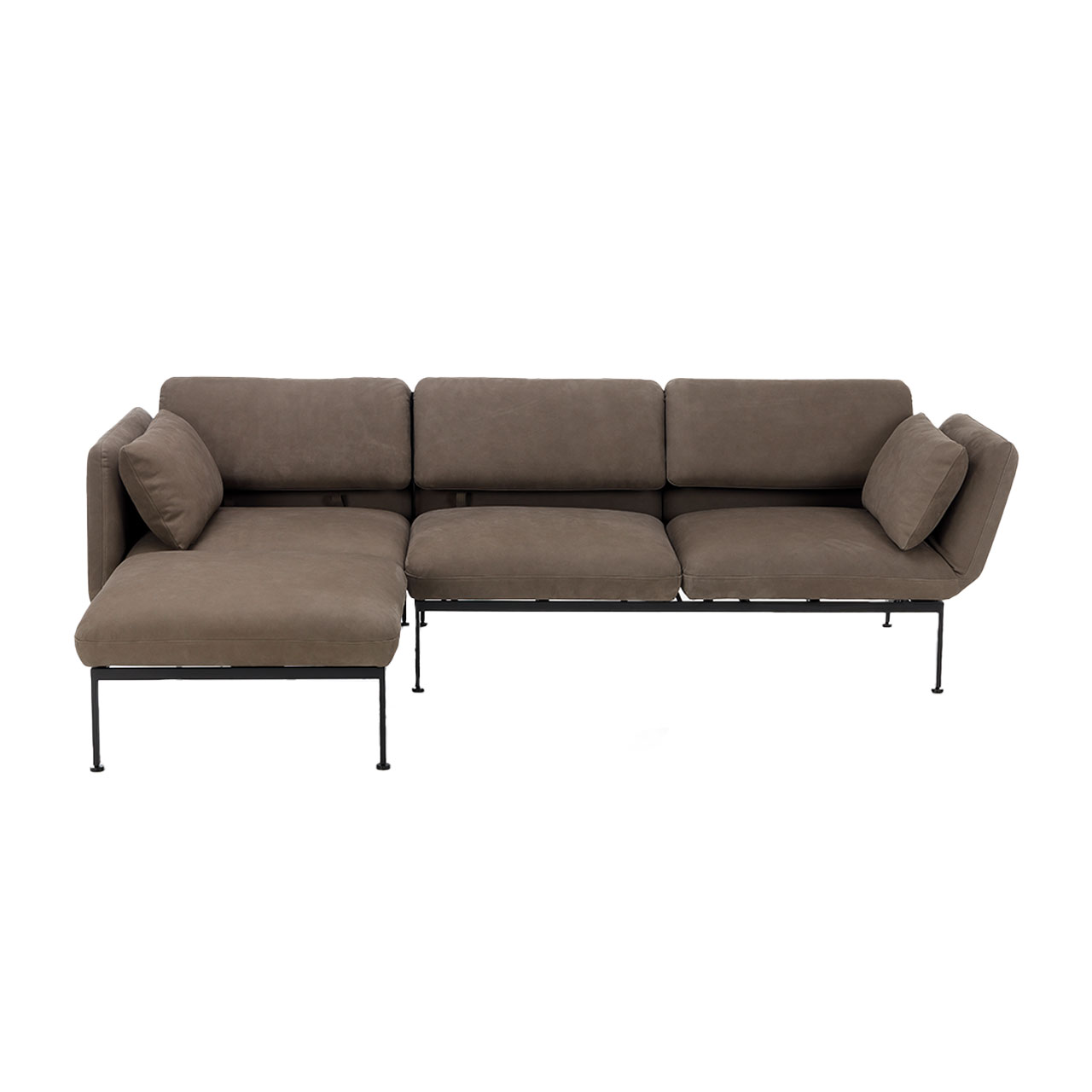 Eckgarnitur der Serie roro medium classic mit Relaxliege links und Anstellsofa rechts in braunem Leder.