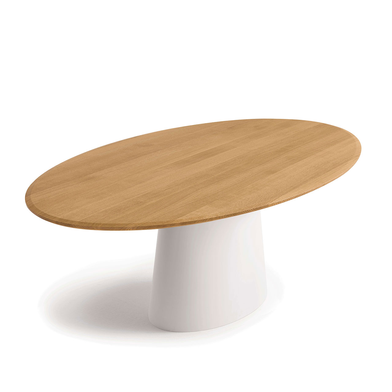 Ovaler Esstisch mit Massivholztischplatte und weißem konischen Fuß