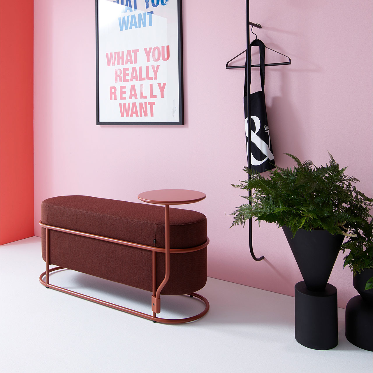 Milieubild mit passendem Tisch als Zubehör