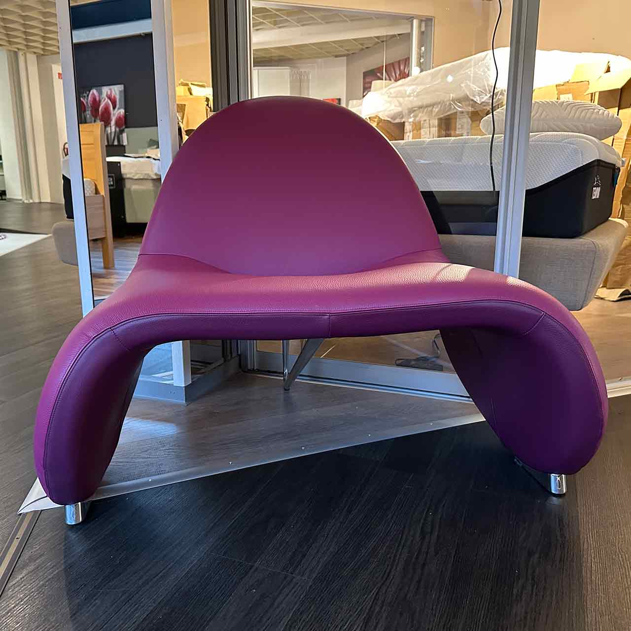 Gleicher Sessel in Frontalansicht