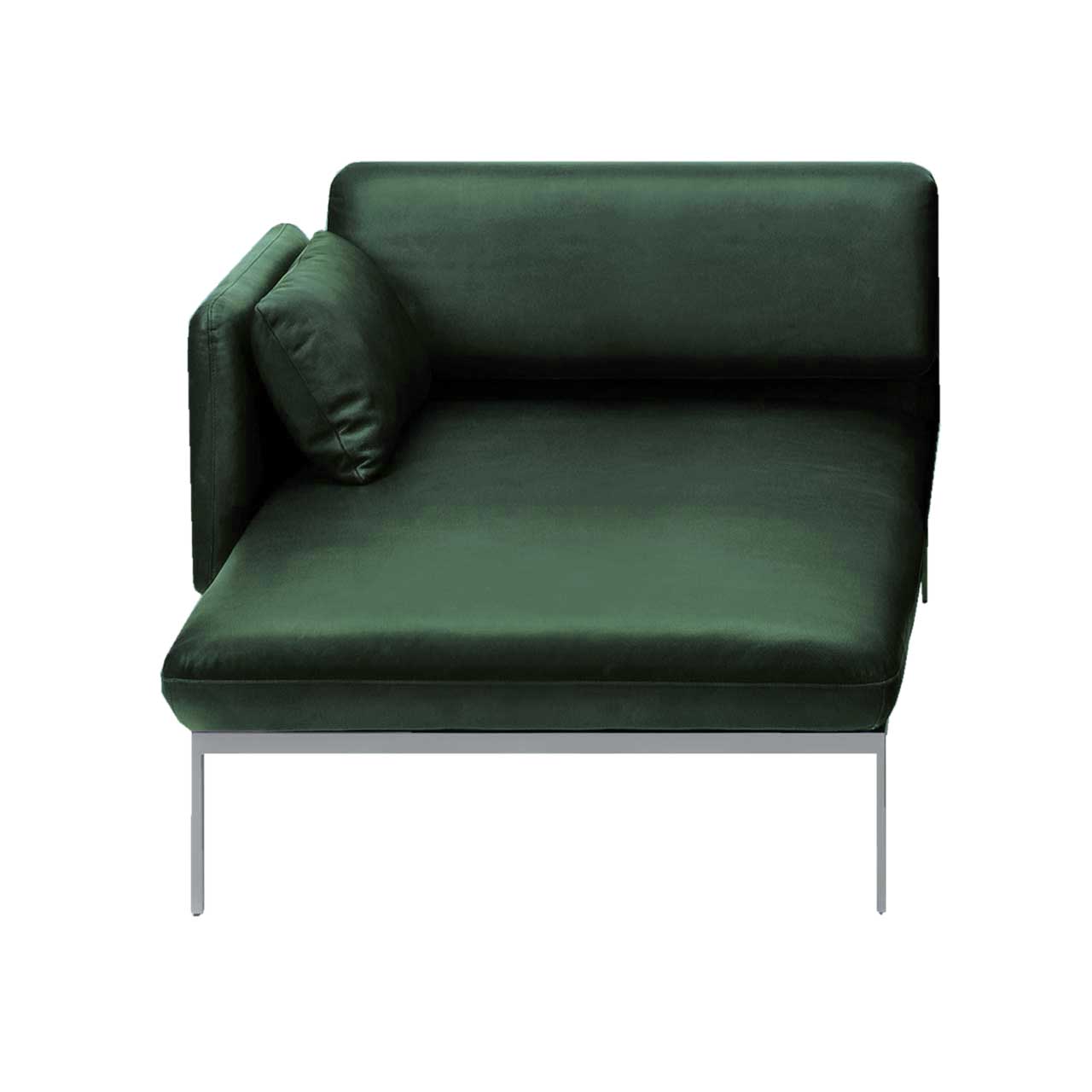 Der Longchair der Serie roro medium classic von brühl mit verschiebbarer Armlehne links in grünem Leder.