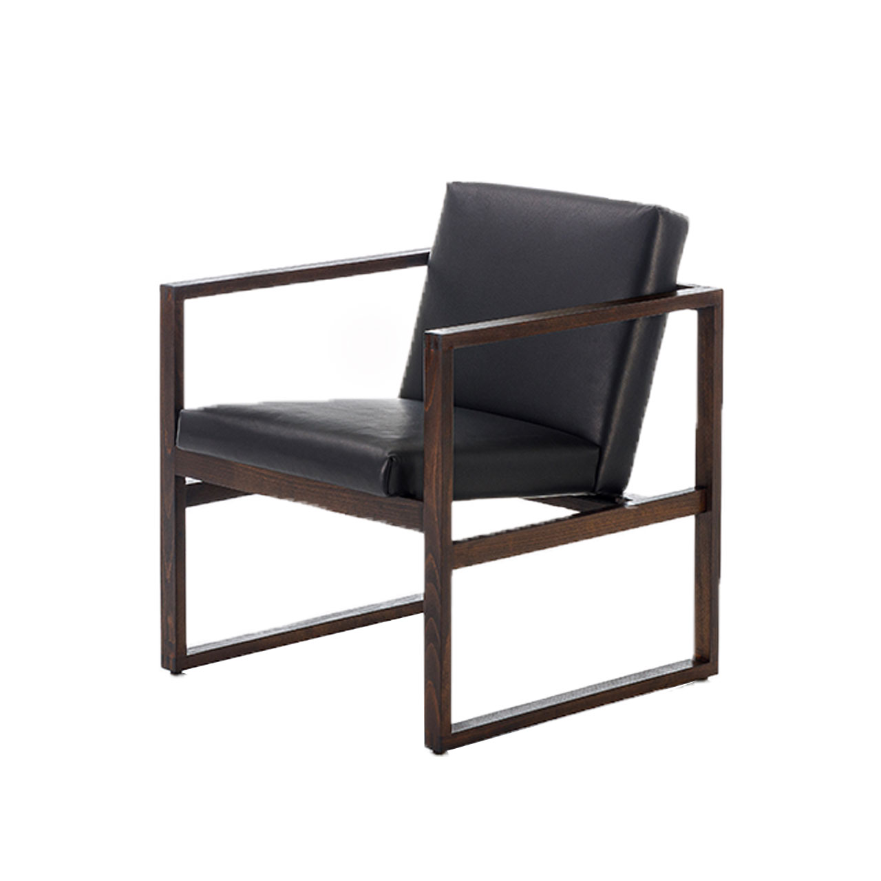 Sessel mit schwarzem Lederbezug. Das Untergestell ist aus dunklem Holz.