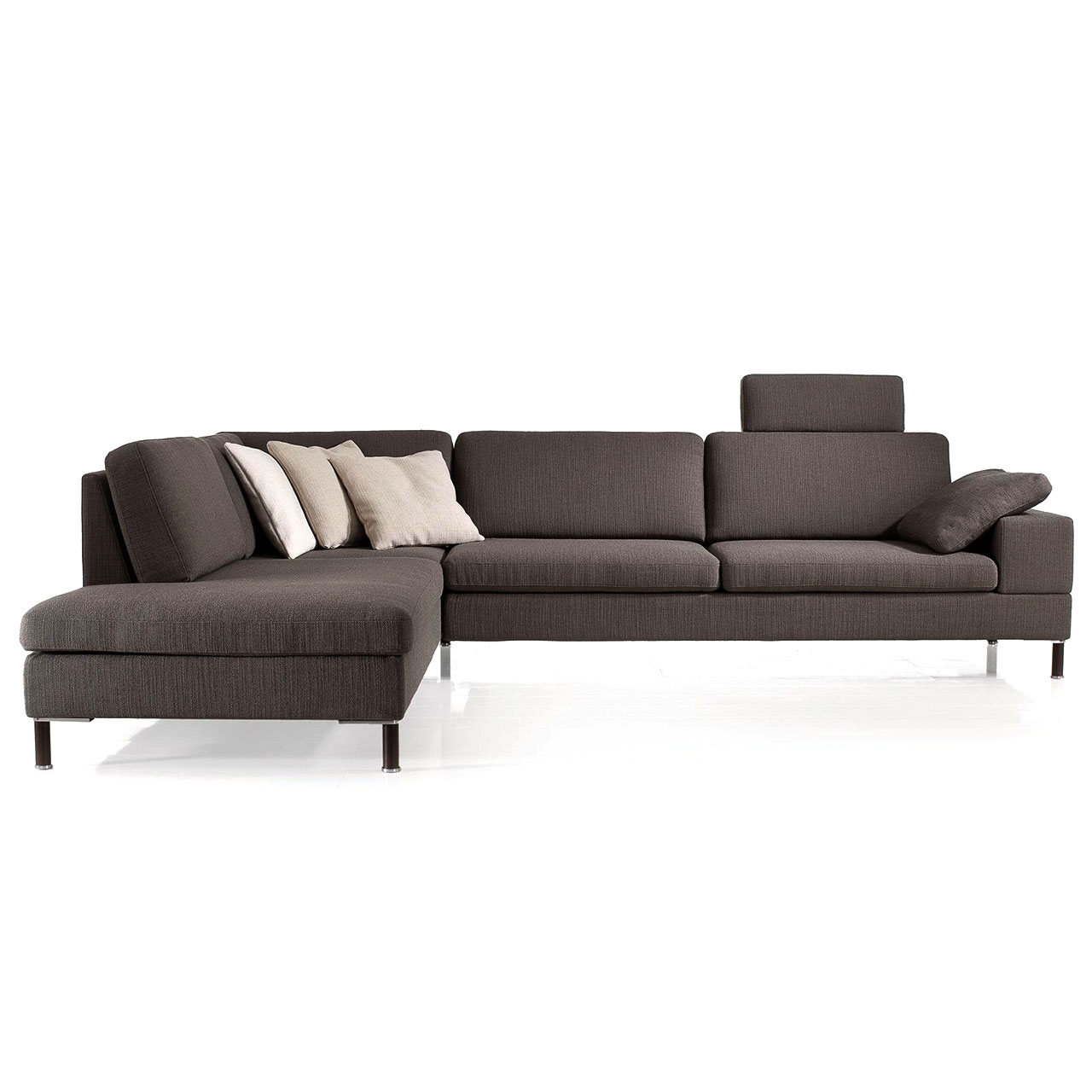 Braune Eckgarnitur mit Openend links und Eckanbausofa rechts.