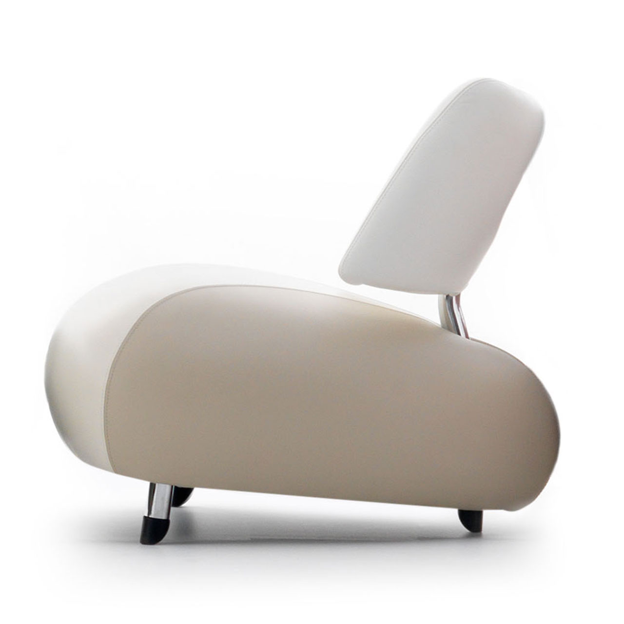 Gleicher Sessel in Seitenansicht