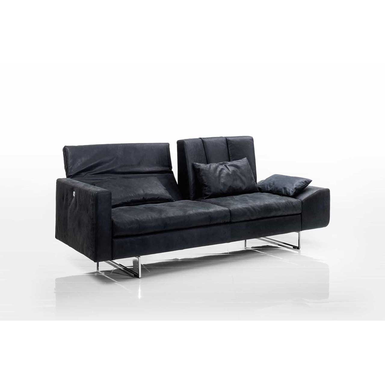 brühl embrace asymmetrisches Sofa.