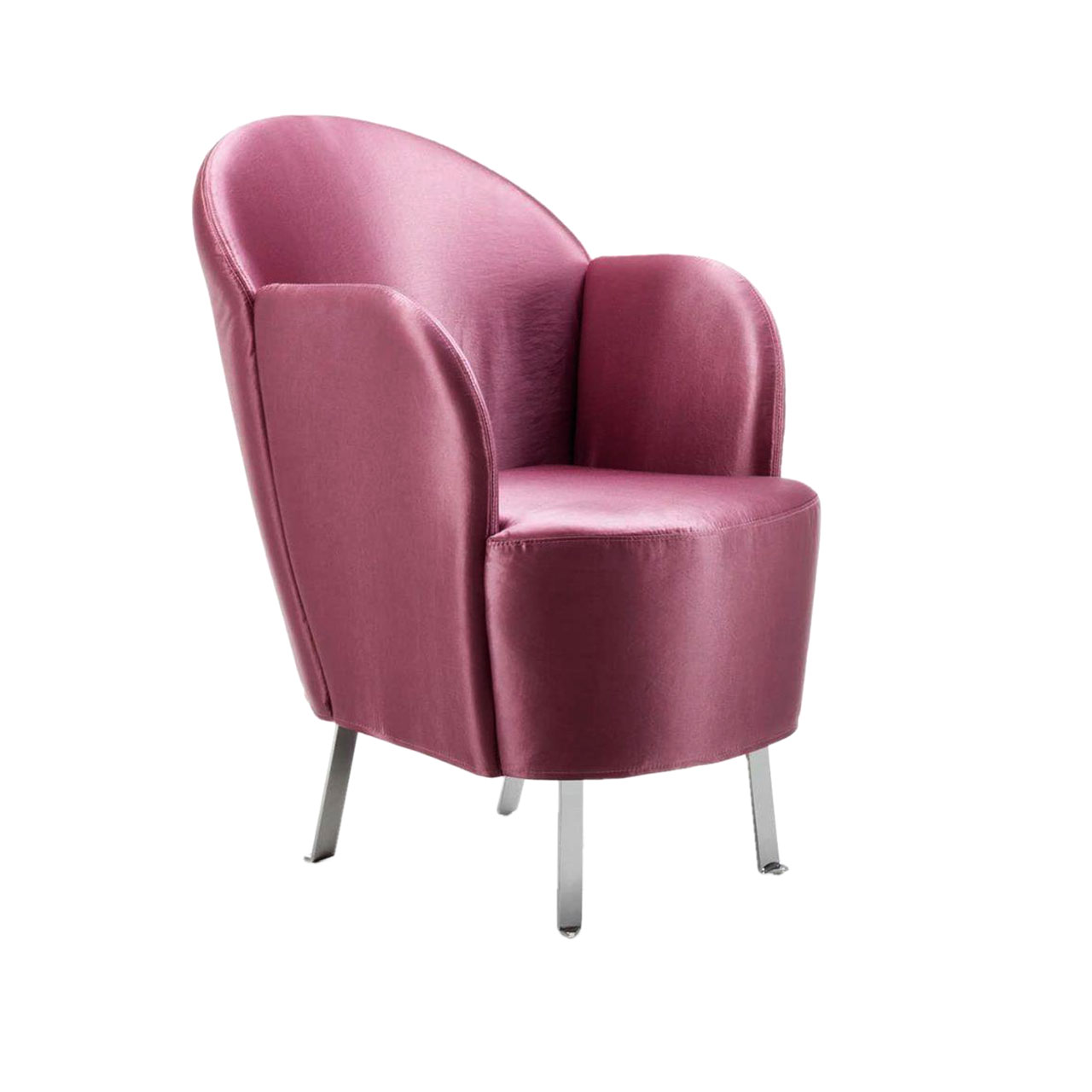 Ein Sessel mit Füßen aus verchromtem Flachstahl. Der Bezug ist mit einem glänzenden Stoff in dunklem Rose bezogen.