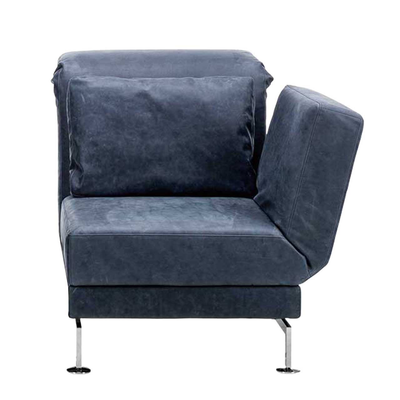 Drehsessel von brühl moule medium in blauem Stoff mit Armlehne rechts.