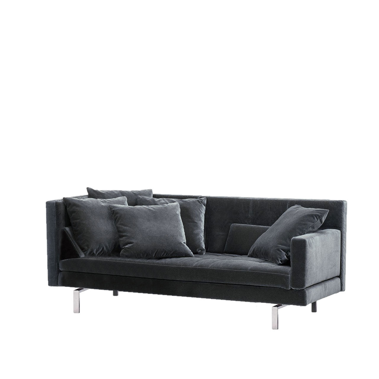 Dunkelgraues Anstellsofa mit schmaler Armlehne auf der rechten Seite.