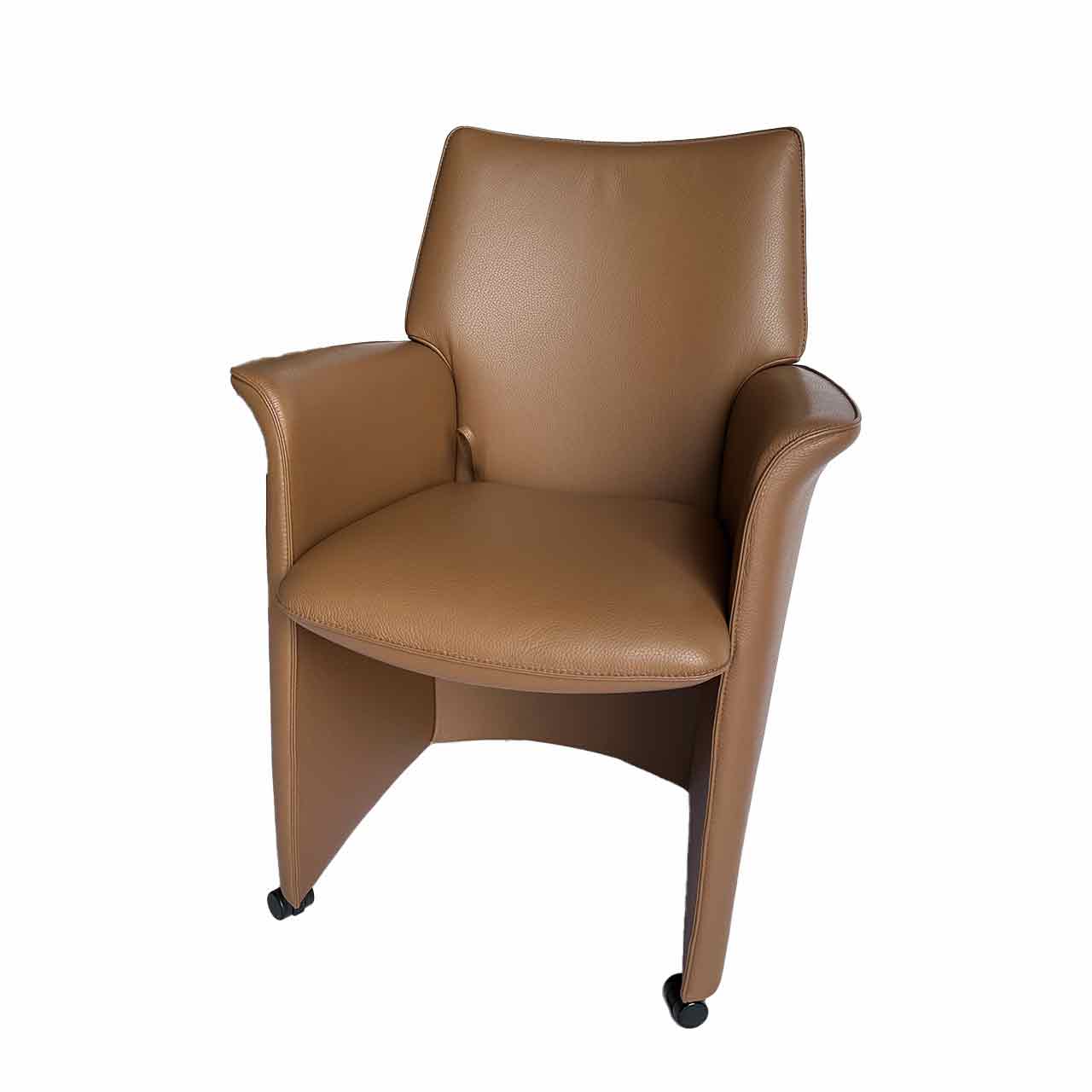 Gleicher Sessel, die Schlaufe zur Rückenverstellung ist sichtbar